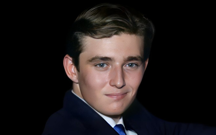 Con trai út của ông Donald Trump diện đồ như thế nào khi cao hơn 2m? Ảnh 2