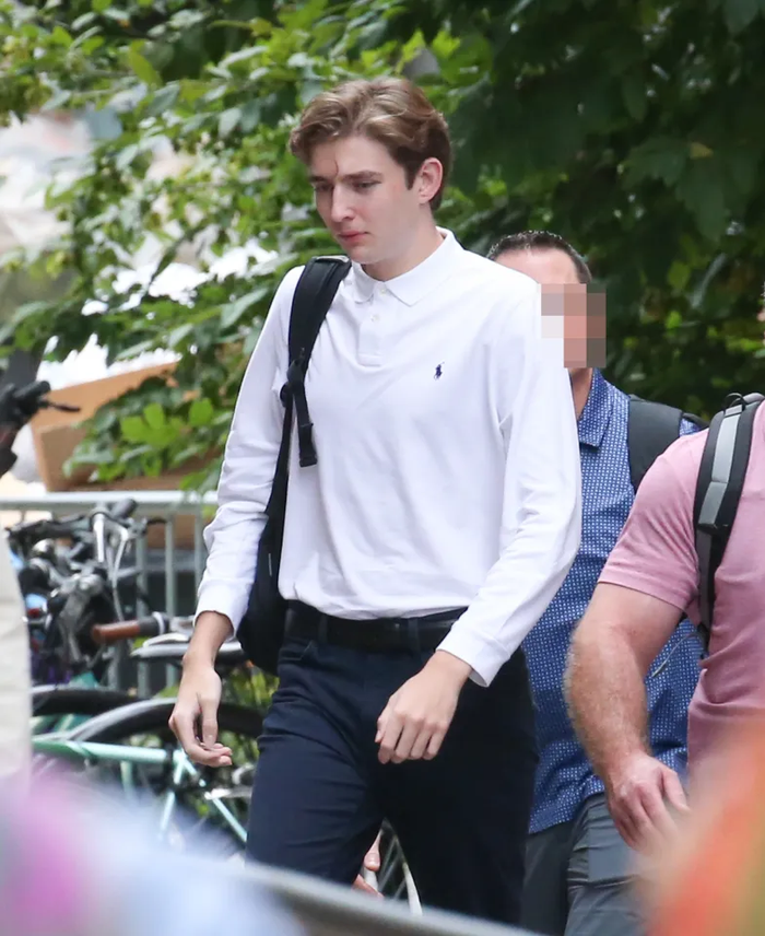  Barron Trump luôn gây ấn tượng với chiều cao “khủng”, điển trai và phong thái chững chạc.