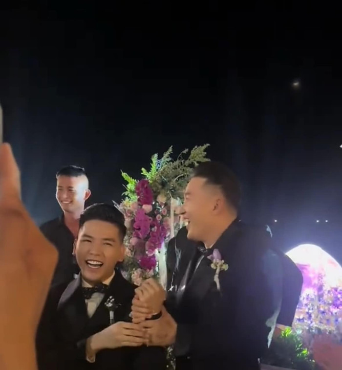 Thanh Đoàn - Hà Trí Quang tham gia phần thử thách. 