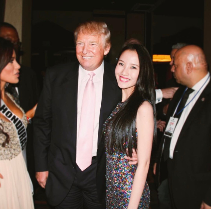 Primmy Trương khoe ảnh chụp cùng Donald Trump.