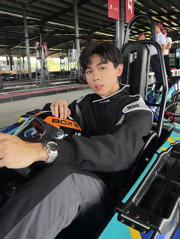 Hồng Thanh tập trung hoạt động nghệ thuật, kín tiếng trong chuyện tình cảm hậu chia tay DJ Mie. 