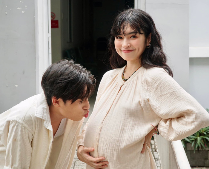 Khánh Vân từng gây xôn xao khi khoe ảnh bầu 'vượt mặt', nhưng đây chỉ là cảnh quay trong phim mà thôi.