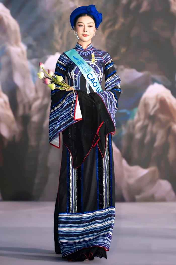 Mỹ nhân người Tày đang gây sốt mạng xã hội.