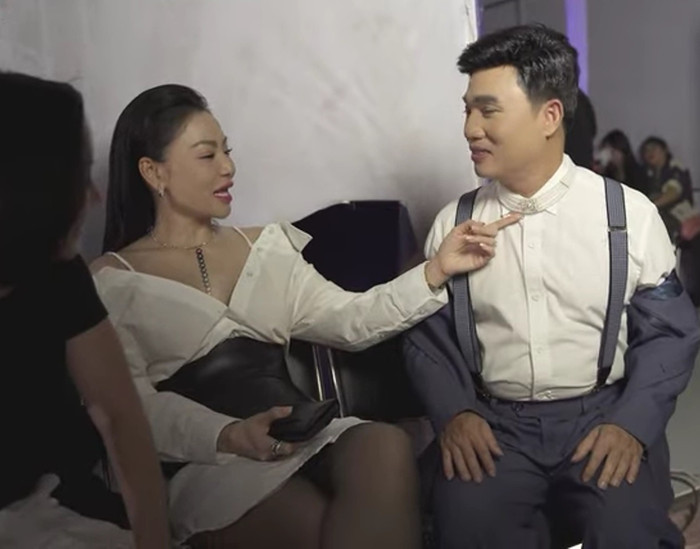 Quang Linh khẳng định thừa tiền để mua biệt phủ.