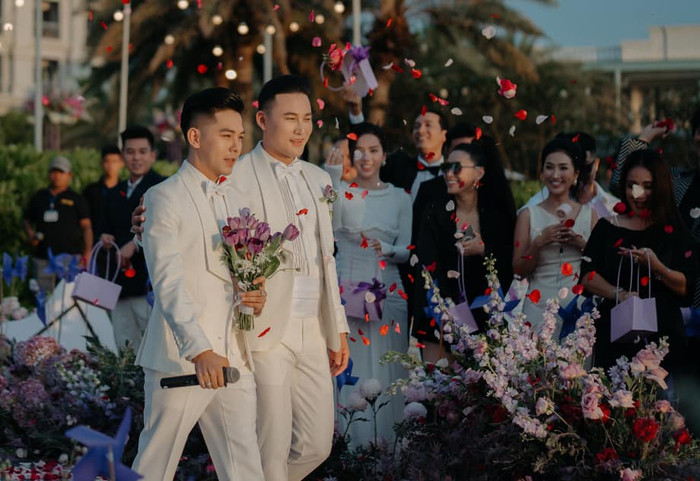 Showbiz 24h: Hà Trí Quang và Thanh Đoàn sẽ làm thêm một đám cưới ở thành phố Hồ Chí Minh trong ngày 12/11 sắp tới. Ảnh: Sưu tầm