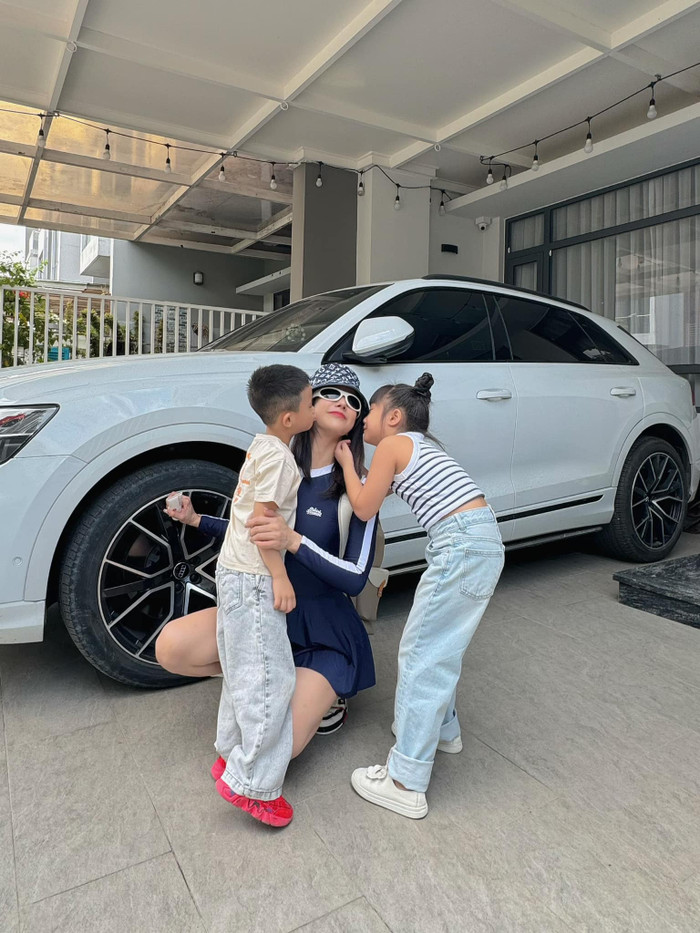 Diệp Lâm Anh dành mọi thứ tốt đẹp cho con.