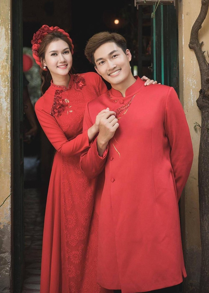 Hương Giang và Đình Tú từng yêu nhau say đắm trước khi tuyên bố 'đường ai nấy đi'. 