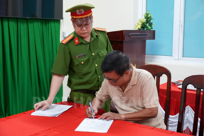 Đối tượng Thiện tại cơ quan Công an. Ảnh: CAND