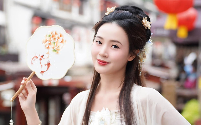 Midu ngày càng ra dáng 'phú bà' sau khi kết hôn với thiếu gia Ảnh 2