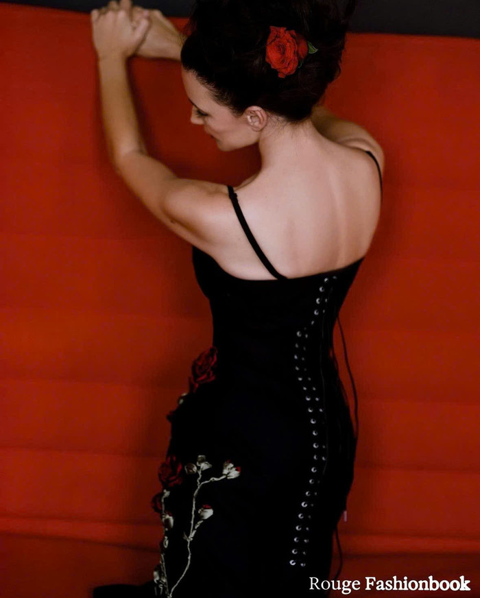 Mỹ nhân phim Sex and The City hở bạo, đẹp phồn thực trong bộ ảnh mới nhất Ảnh 4