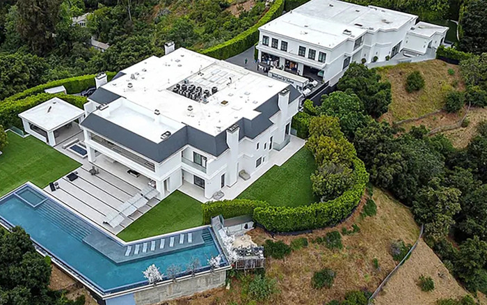 Vợ chồng nữ ca sĩ đình đám ly hôn, rao bán biệt thự nhưng không ai mua Ảnh 2