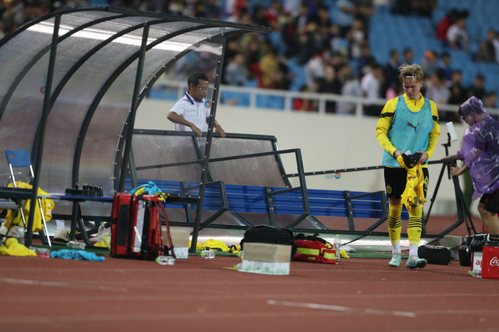 Sân Mỹ Đình từng không đẹp trong mắt người hâm mộ. Ảnh: Anh Đồng