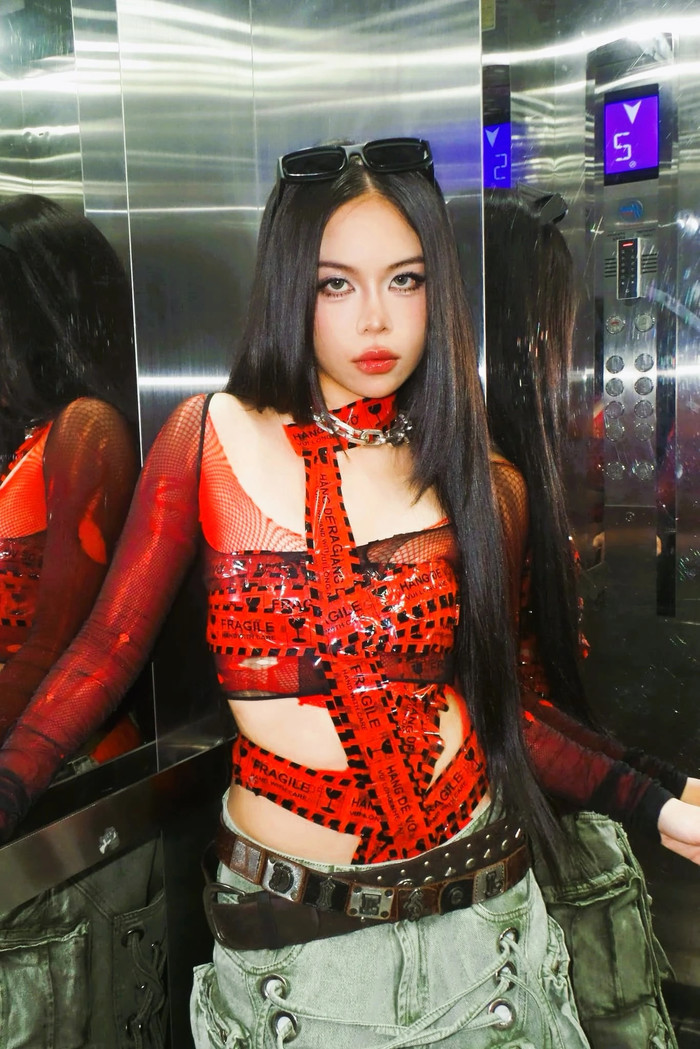 tlinh đang là một trong những nữ rapper được đánh giá cao nhất ở thời điểm hiện tại khi vừa tạo ra những ca khúc trendy nhưng vẫn show được kỹ năng của mình.