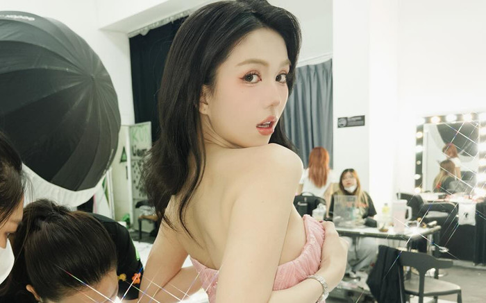 Ngọc Trinh càng đẹp càng gặp phiền Ảnh 2