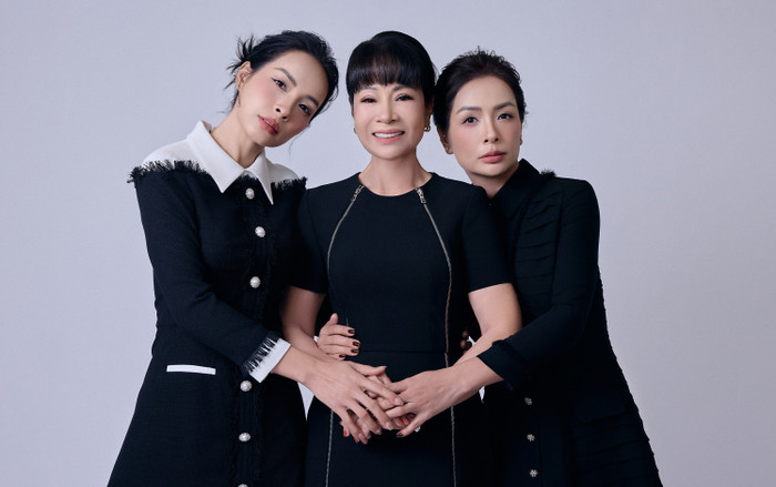 Thuý Hằng - Thuý Hạnh và mẹ U70 xuất hiện trong cùng một khung hình như ba chị em Ảnh 2