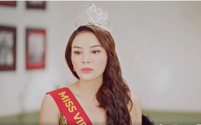 Kỳ Duyên nhớ lại cú sốc hậu đăng quang, ám ảnh câu nói 'Hoa hậu gì mà già, xấu thế!' Ảnh 2