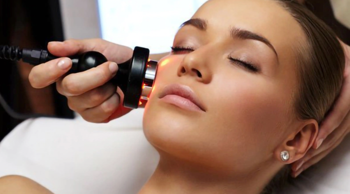 Vi kim da mặt là phương pháp làm đẹp xâm lấn mang lại hiệu quả cao.