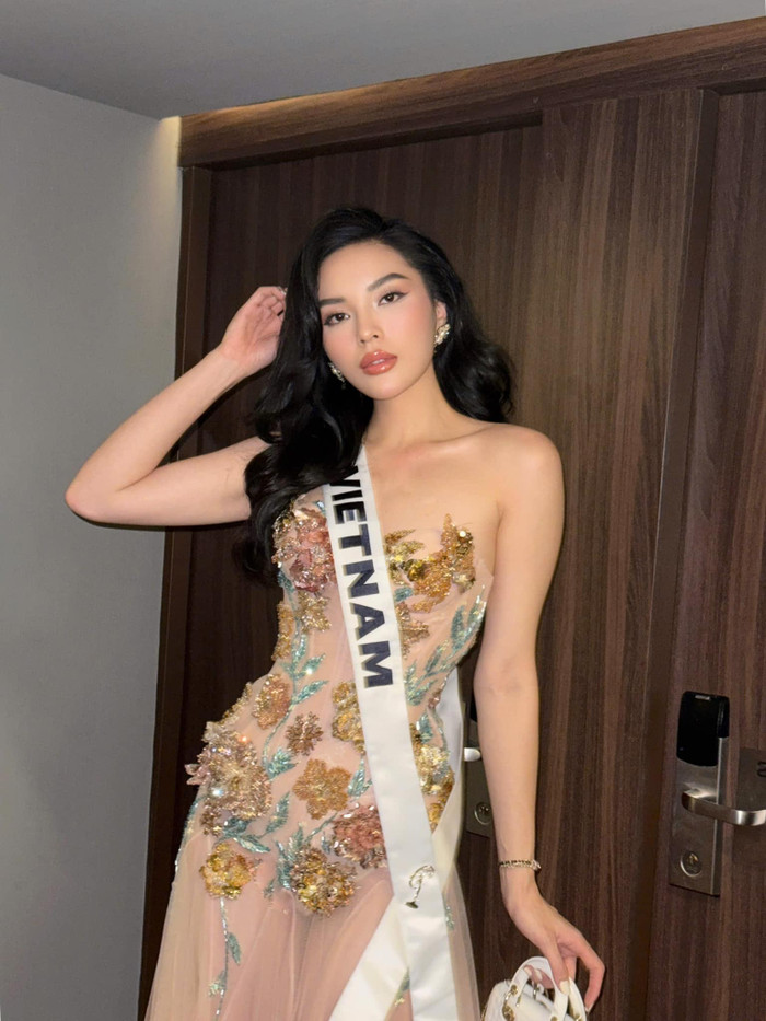 Hoa hậu Kỳ Duyên lạc mất trang phục dân tộc khi đang dự thi Miss Universe 2024.