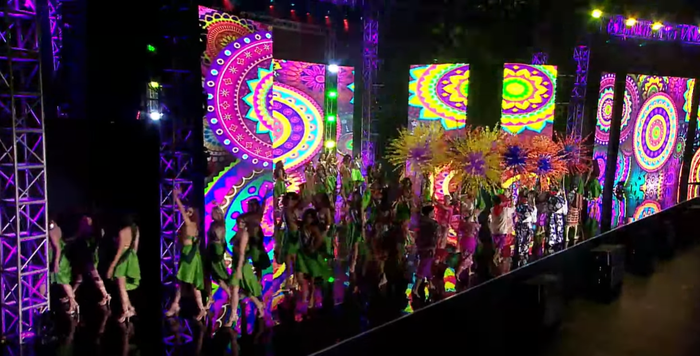 Sân khấu Miss Earth 2024 bị chê quá tối.