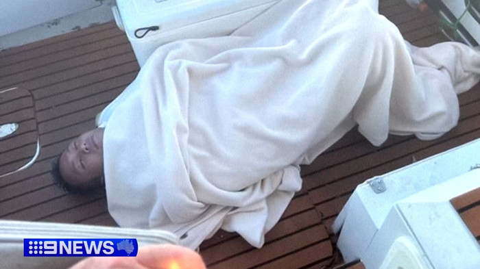 Người đàn ông Việt Nam nói với nhân viên y tế rằng anh bị đau họng nhưng tình trạng sức khỏe vẫn ổn.&nbsp;