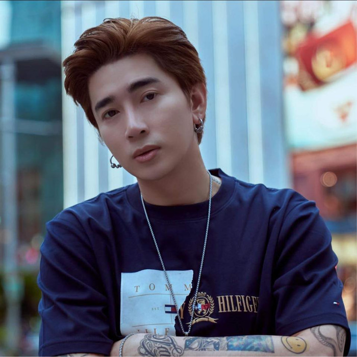 Chi Dân từng xin lỗi, đồng thời hứa chăm chỉ ra nhiều sản phẩm âm nhạc dành cho người hâm mộ sau khi vướng ồn ào.