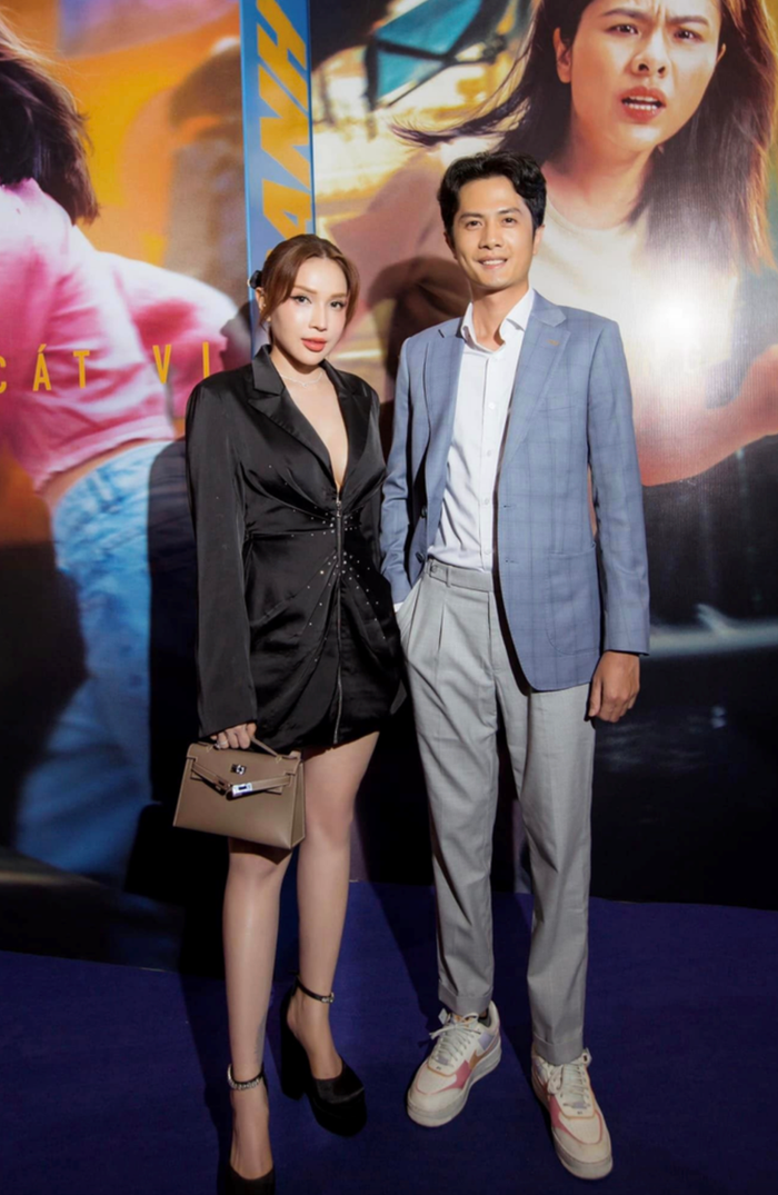 Mối quan hệ của cặp đôi 'chị ơi, anh yêu em' Khả Như và Huỳnh Phương nhận được sự quan tâm từ người hâm mộ. (Ảnh:FBNV)