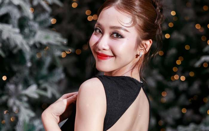 Khả Ngân hở bạo, lộ chi tiết khiến dân tình 'đỏ mặt' sau nghi vấn rạn nứt tình cảm với Thanh Sơn Ảnh 2