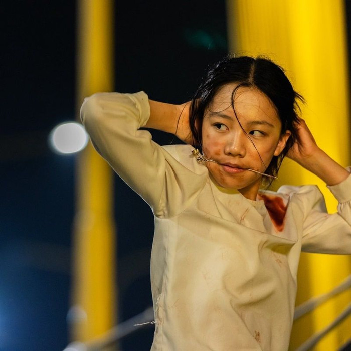 Được gán mác phim 18+, Thicha Tái Sinh gây sốt với loạt cảnh nóng và bạo lực chân thực đến biến thái. 