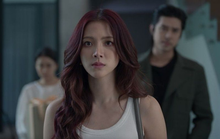 Baifern Pimchanok tiếp tục gây sốt màn ảnh Thái Lan với một siêu phẩm phim nối gót Nữ hoàng Ayodhaya. 