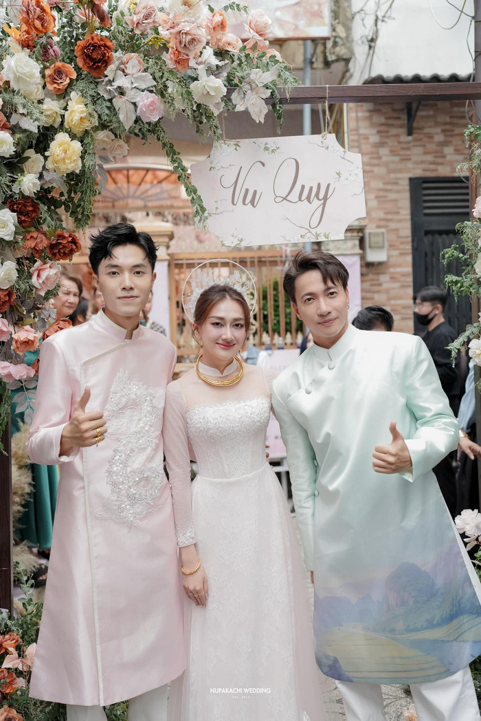 Phan Đạt vẫn giữ hình ảnh làm lễ ăn hỏi với Phương Lan ở trên tài khoản cá nhân. Ảnh: FBNV