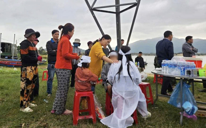 Đôi vợ chồng tử vong khi đi đánh cá để lại 4 người con ngơ ngác ngóng trông Ảnh 2