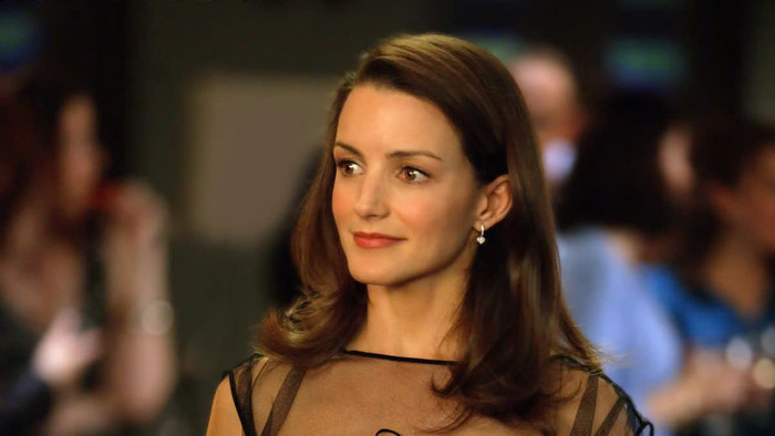 Kristin Davis không muốn gia đình xem mình đóng những cảnh táo bạo ở Sex And The City