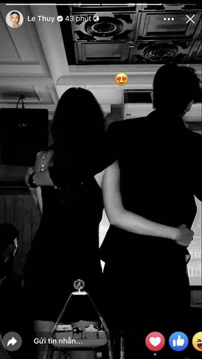 Bức ảnh một cặp đôi Vbiz được Lê Thúy hé lộ. (Ảnh FB Lê Thúy)