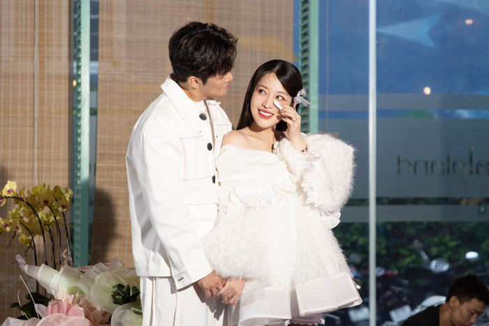 Một trong những hình ảnh mới nhất của vợ chồng Puka - Gin Tuấn Kiệt. Ảnh: FBNV