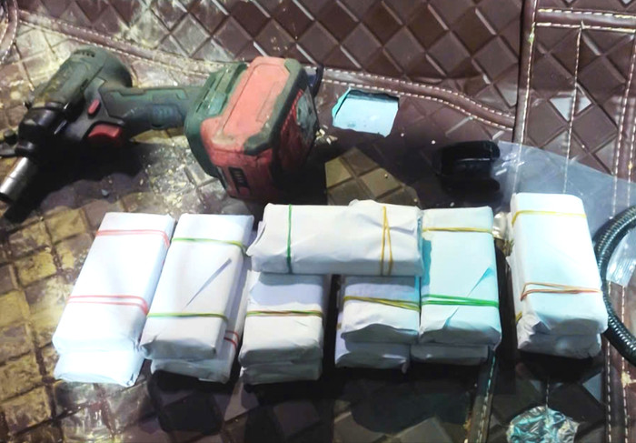 Số tiền được cơ quan chức năng thu giữ từ đối tượng. Ảnh: Công an cung cấp.