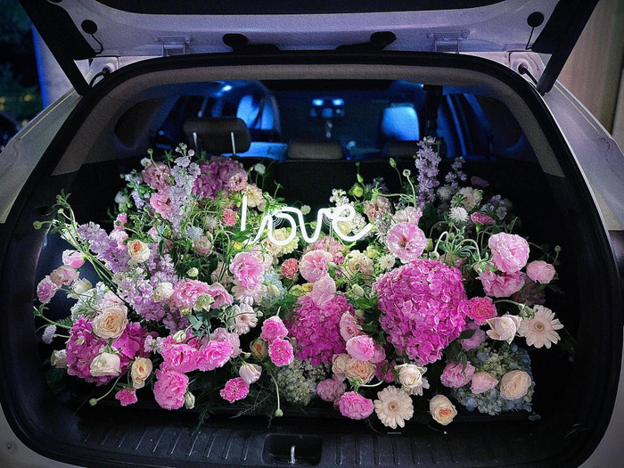 Hương Trần khoe ảnh hạnh phúc bên người mới. (Ảnh FBNV)