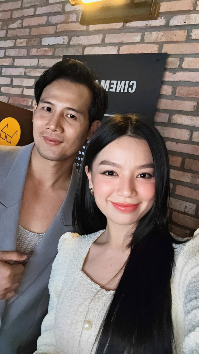 Thanh Thức và đàn em kém 11 tuổi được 'đẩy thuyền' từ phim ra đời thực.