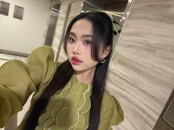 'Outfit' sang xịn mịn của sao nữ Nhà Gia Tiên trước giờ G.