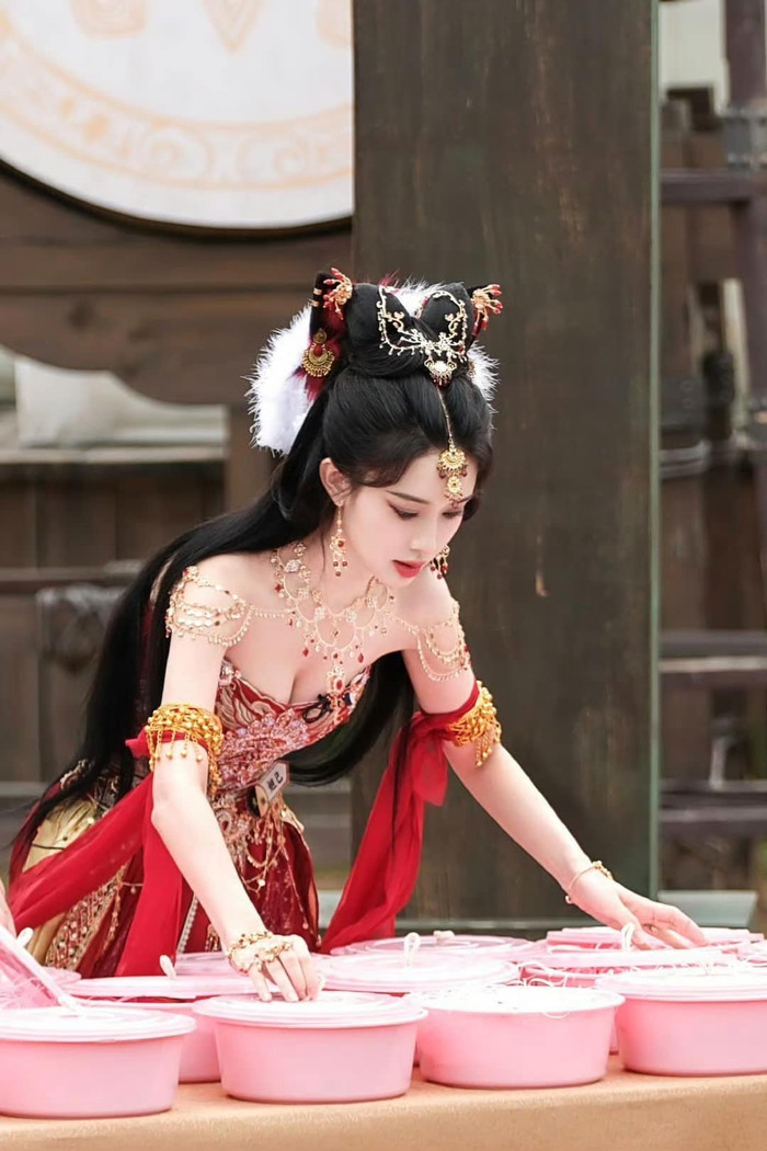 Vẻ quyến rũ của Mạnh tử Nghĩa trong tạo hình cửu vĩ hồ