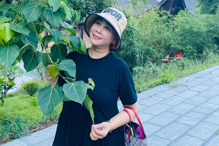 Hiện tại, NSND Minh Hằng sống một mình ở ngoại ô với khu vườn rộng hàng nghìn m2.