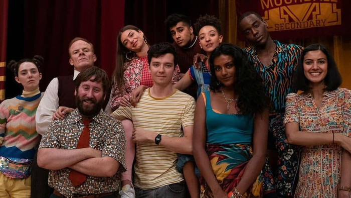 Câu chuyện trong Sex Education đến từ nhiều góc độ khác nhau từ teen cho đến người lớn.