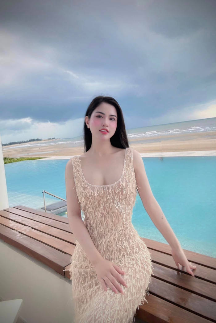 Vợ cũ Việt Anh thường đi du lịch ở những địa điểm sang chảnh. Ảnh: FBNV