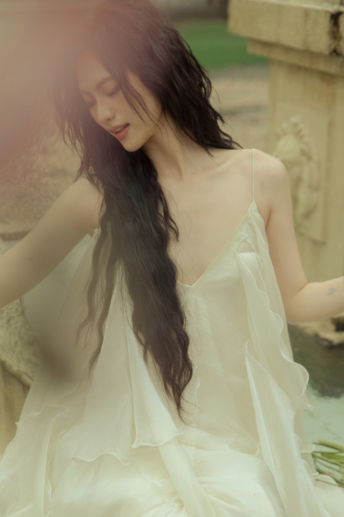 Nhan sắc và khí chất ấn tượng của Phương Anh Đào ở tuổi 32 - Ảnh: Phạm Hồng Đức/FBNV.