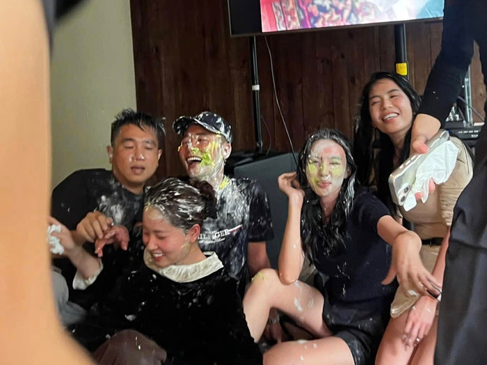 Loạt khoảnh khắc hài hước của Hoa hậu Thùy Tiên.