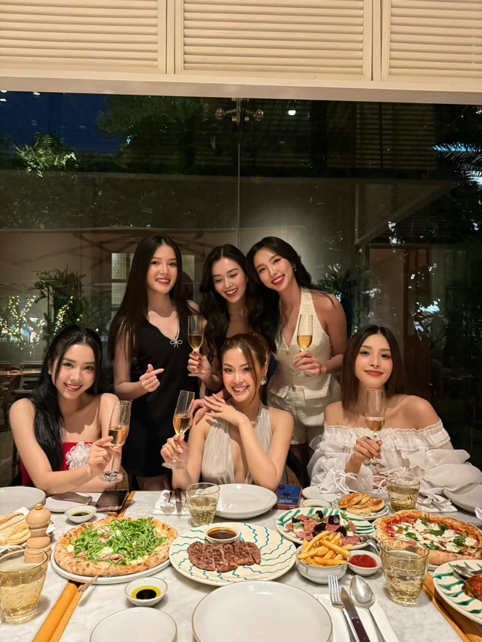 Hội bạn thân của Hoa hậu Thùy Tiên lên tiếng về tin đồn nghỉ chơi.