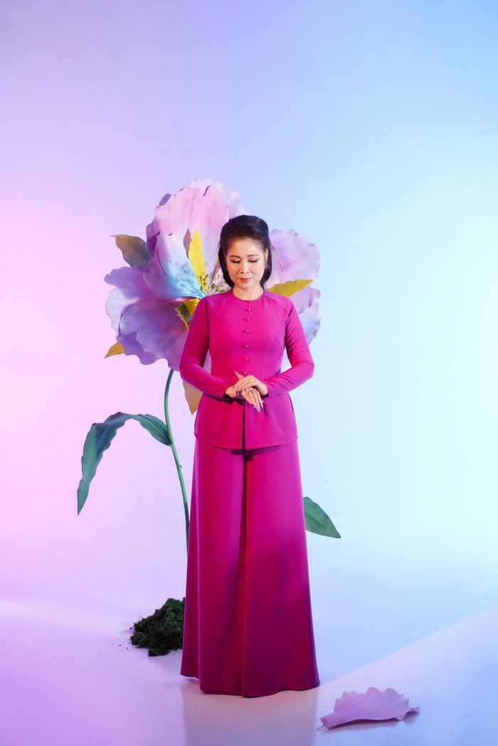 Showbiz 24h: NSND Hồng Vân cảm thấy biết ơn, trân trọng sự quan tâm của đồng nghiệp, khán giả. Ảnh: FBNV