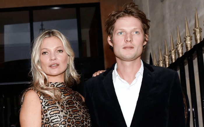 Cặp đôi đình đám showbiz báo tin chia tay sau 9 năm bên nhau Ảnh 2