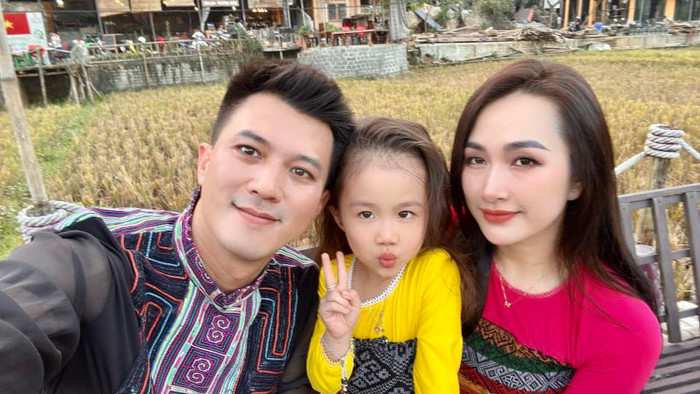 Hà Việt Dũng đang sống ở Hòa Bình cùng gia đình, có lịch quay mới di chuyển lên Hà Nội.