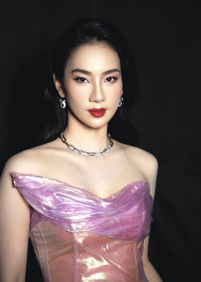 Theo lời Khánh Thi, có thể do Phạm Lịch đã nhiều năm chưa tập nhảy nên mới xảy ra vài sơ sót nhỏ trong màn trình diễn. Ảnh: FBNV