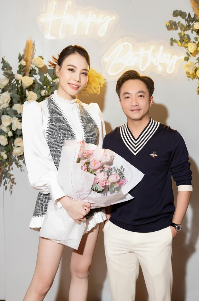 Cường Đô La và Đàm Thu Trang có cuộc sống hạnh phúc bên cạnh các con sau 5 năm kết hôn. (Ảnh: FBNV)